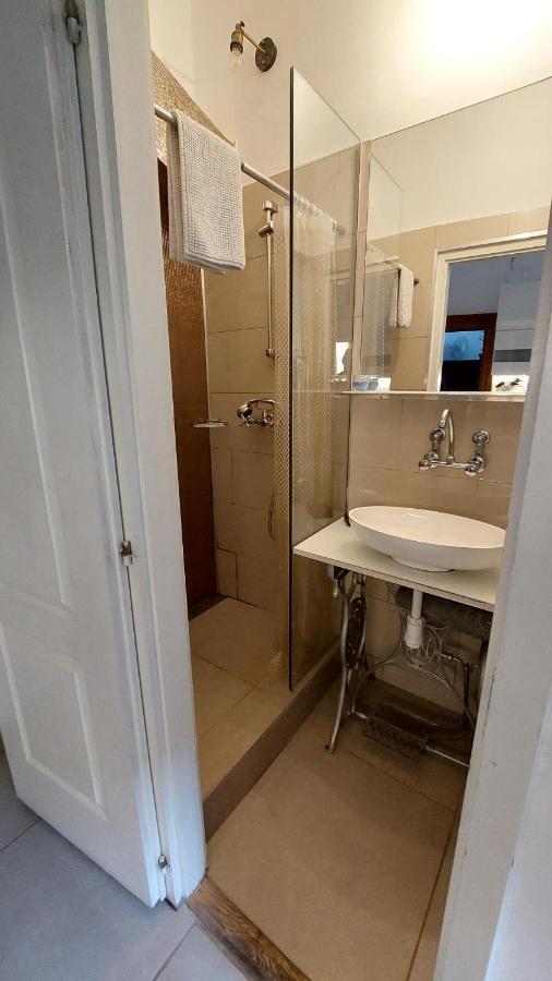 Classical Budapest Apartment In The Old Pest Екстер'єр фото