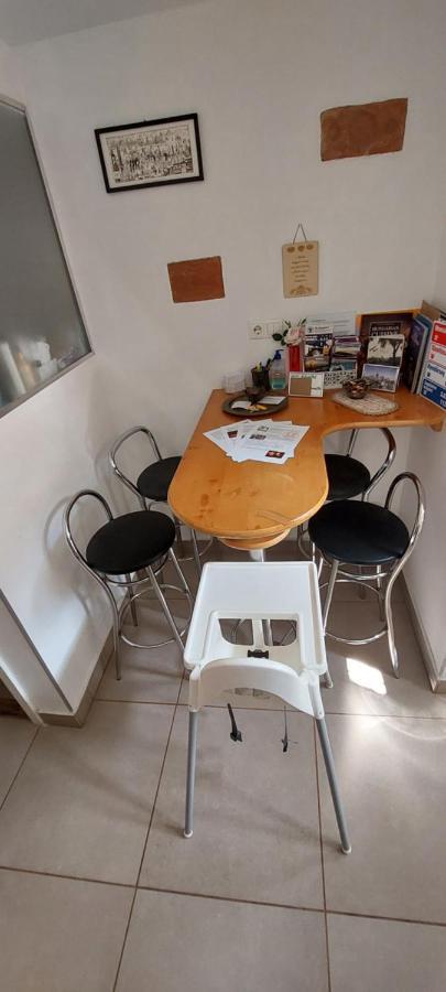 Classical Budapest Apartment In The Old Pest Екстер'єр фото
